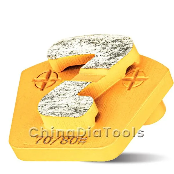 Werkmaster Diamond fanm k'ap pile faktori soulye